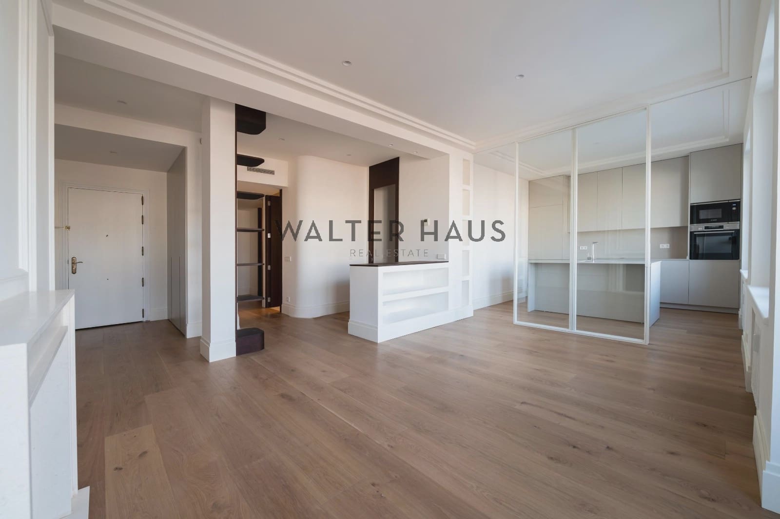 3 bedroom Flat for sale in Madrid city - € 1,580,000 (Ref: 9676475)