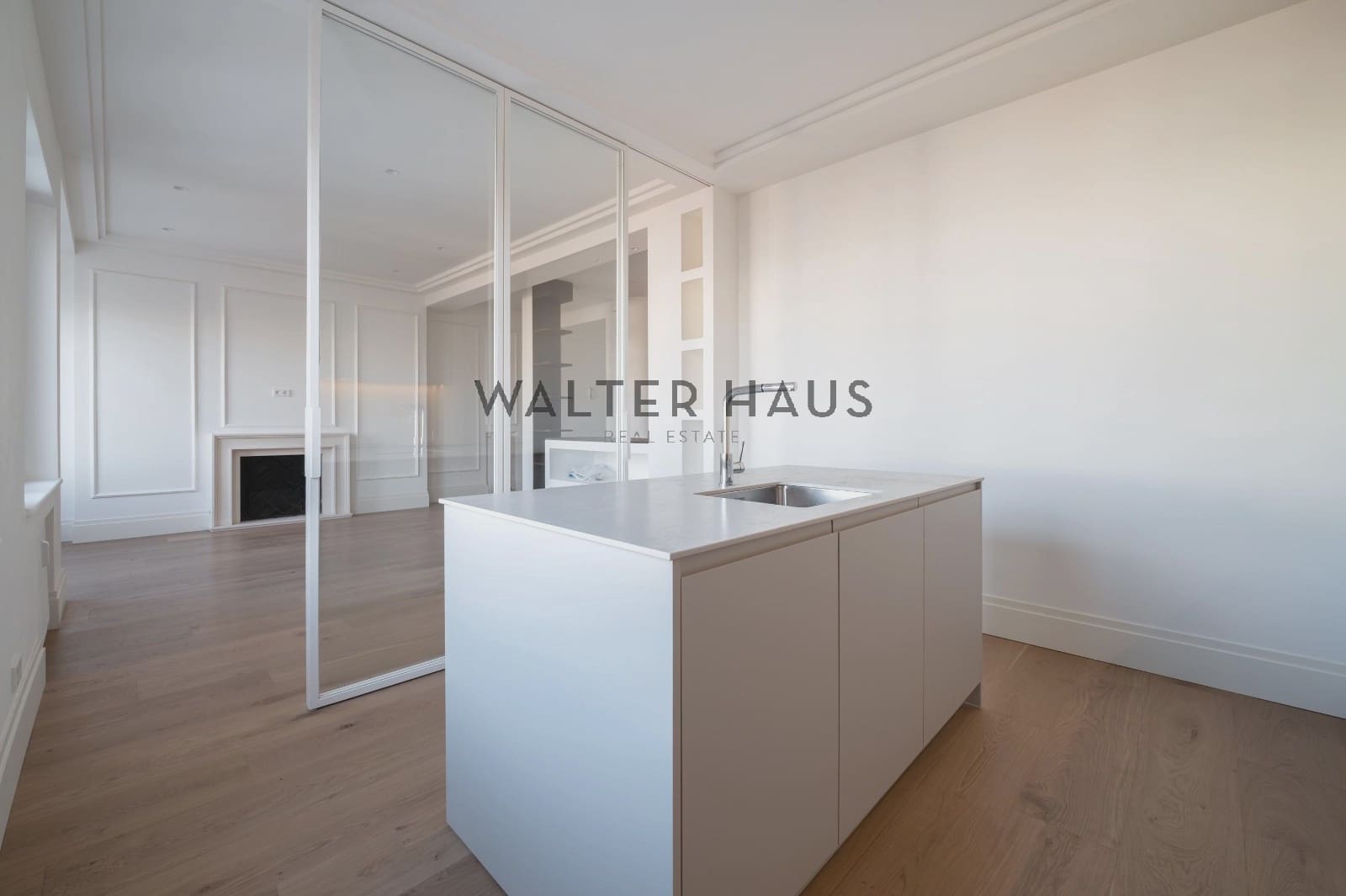 3 bedroom Flat for sale in Madrid city - € 1,580,000 (Ref: 9676475)