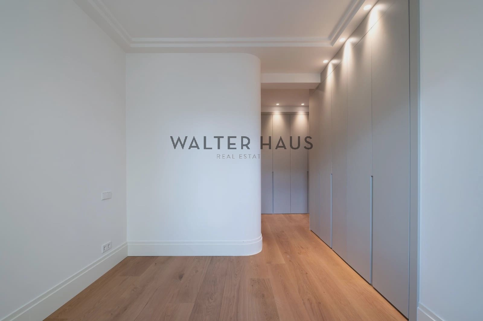 3 bedroom Flat for sale in Madrid city - € 1,580,000 (Ref: 9676475)