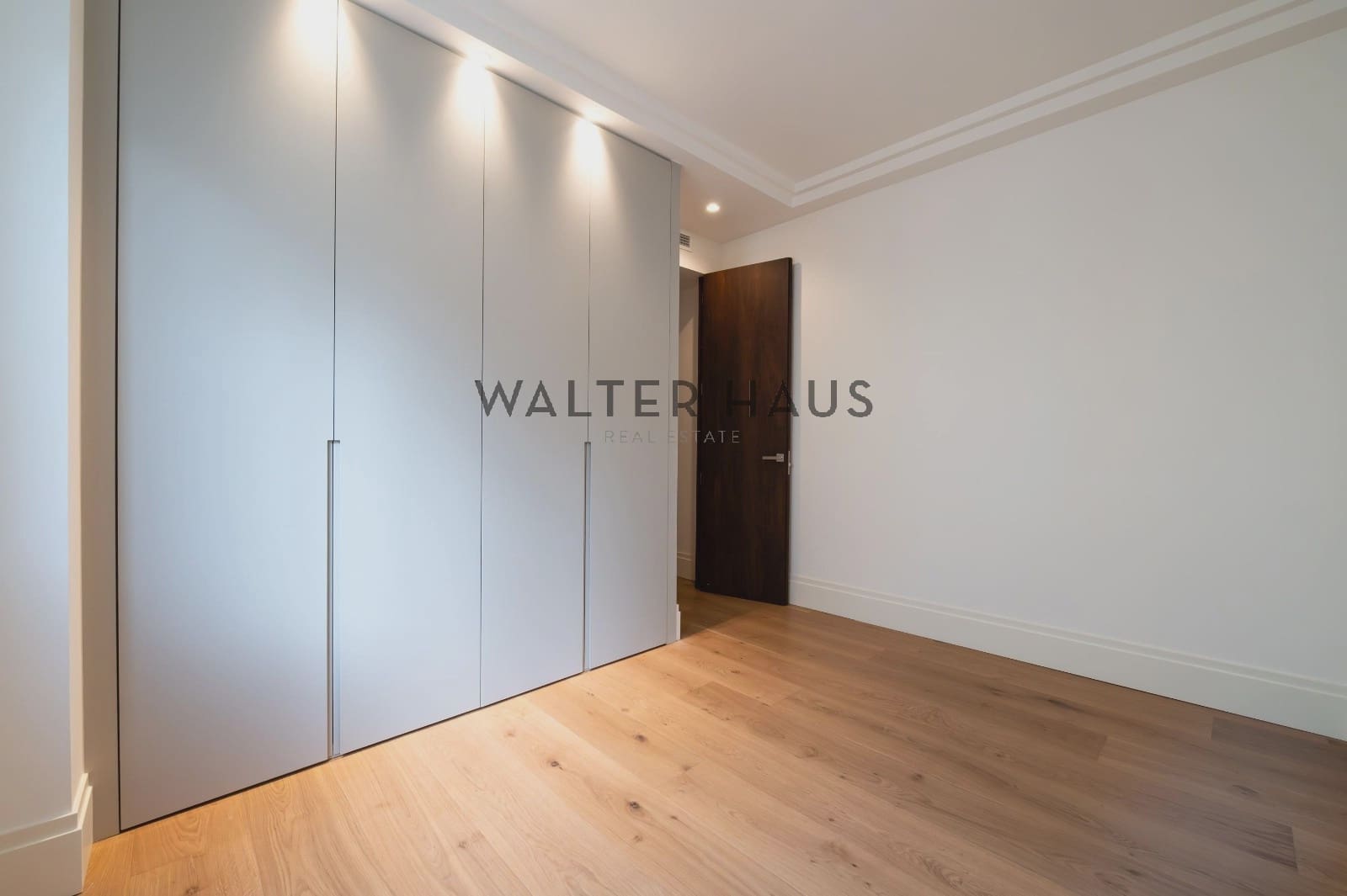 3 bedroom Flat for sale in Madrid city - € 1,580,000 (Ref: 9676475)