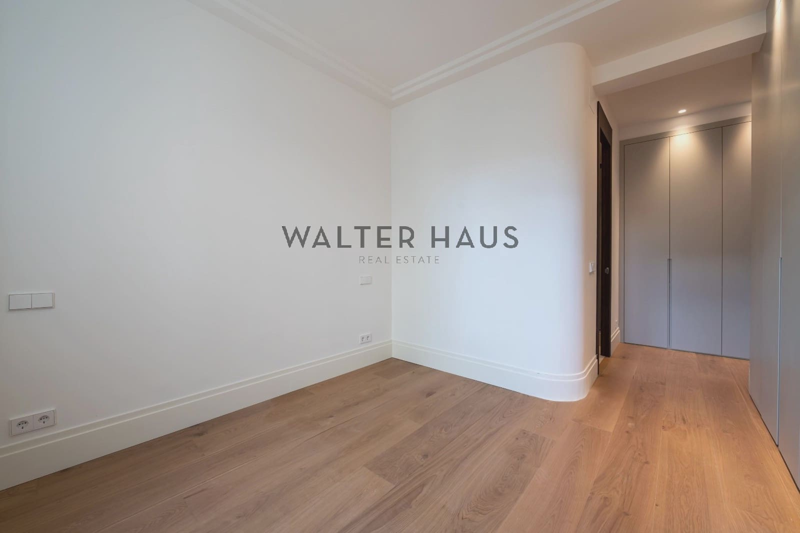 3 bedroom Flat for sale in Madrid city - € 1,580,000 (Ref: 9676475)