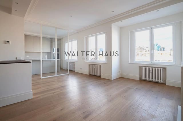 3 bedroom Flat for sale in Rios Rosas, Madrid city - € 1,580,000 (Ref: 9676475)