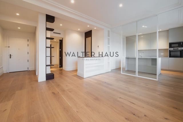 3 bedroom Flat for sale in Rios Rosas, Madrid city - € 1,580,000 (Ref: 9676475)