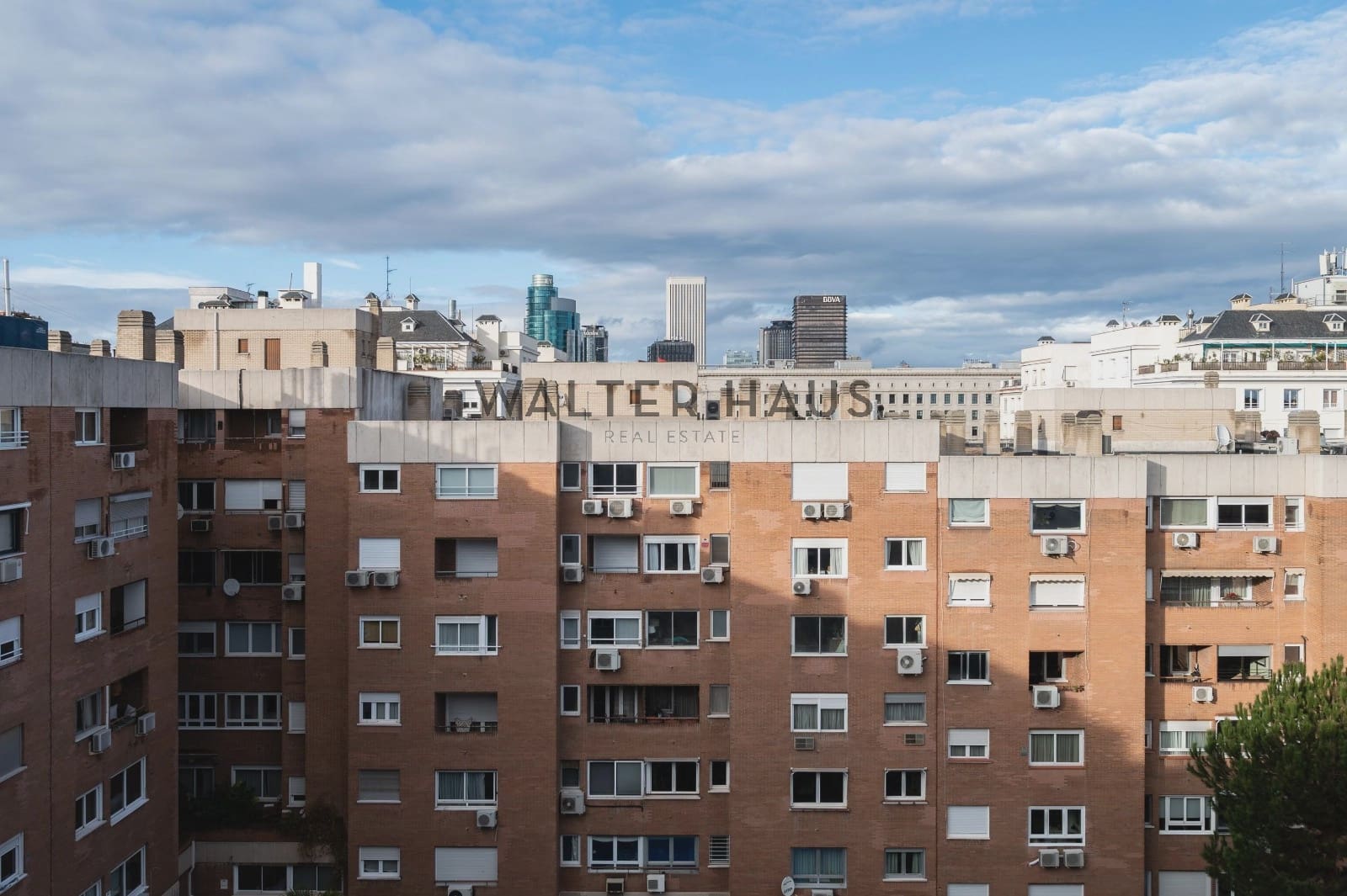 3 bedroom Flat for sale in Madrid city - € 1,580,000 (Ref: 9676475)