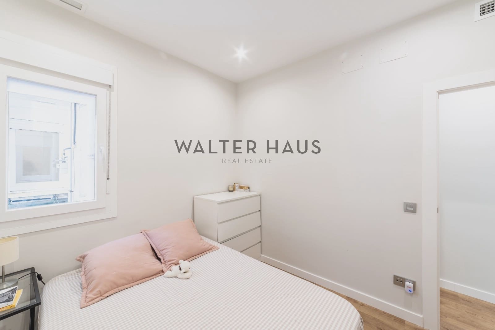 3 bedroom Flat for sale in Madrid city - € 909,000 (Ref: 9694077)