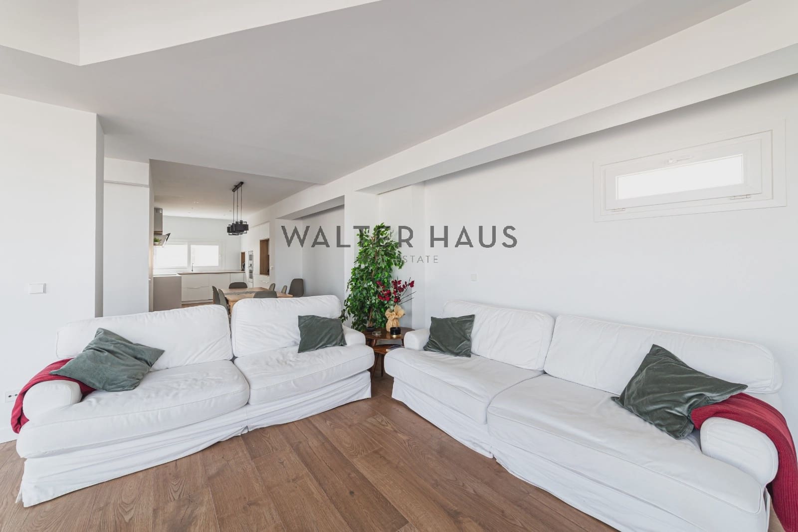 5 bedroom Penthouse for sale in Madrid city - € 2,850,000 (Ref: 9694472)