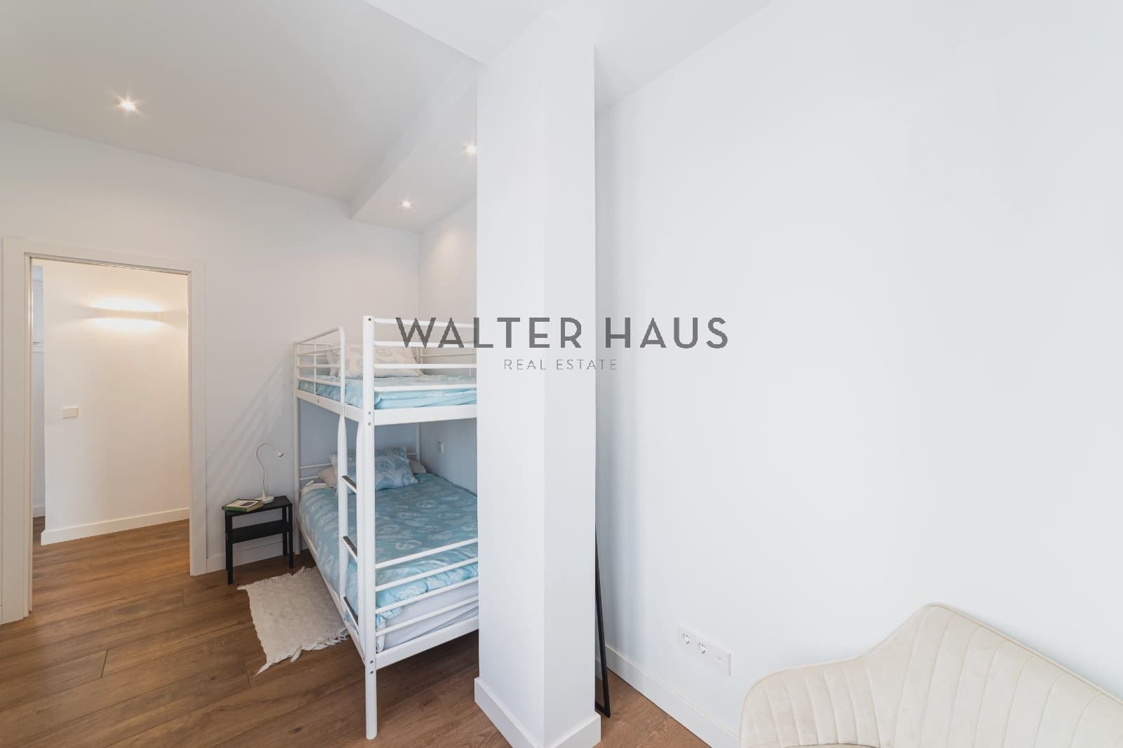 5 bedroom Penthouse for sale in Madrid city - € 2,850,000 (Ref: 9694472)