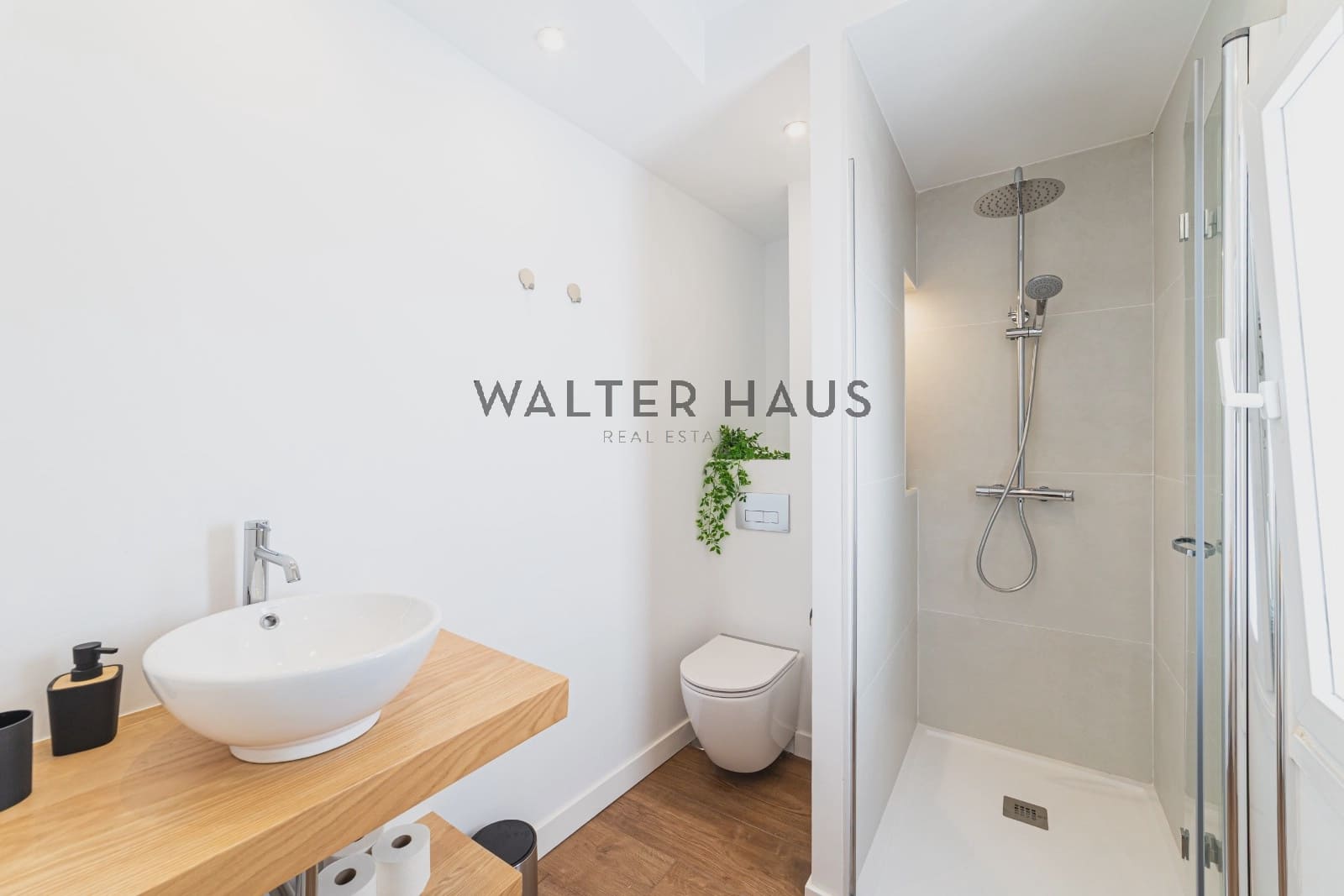 5 bedroom Penthouse for sale in Madrid city - € 2,850,000 (Ref: 9694472)