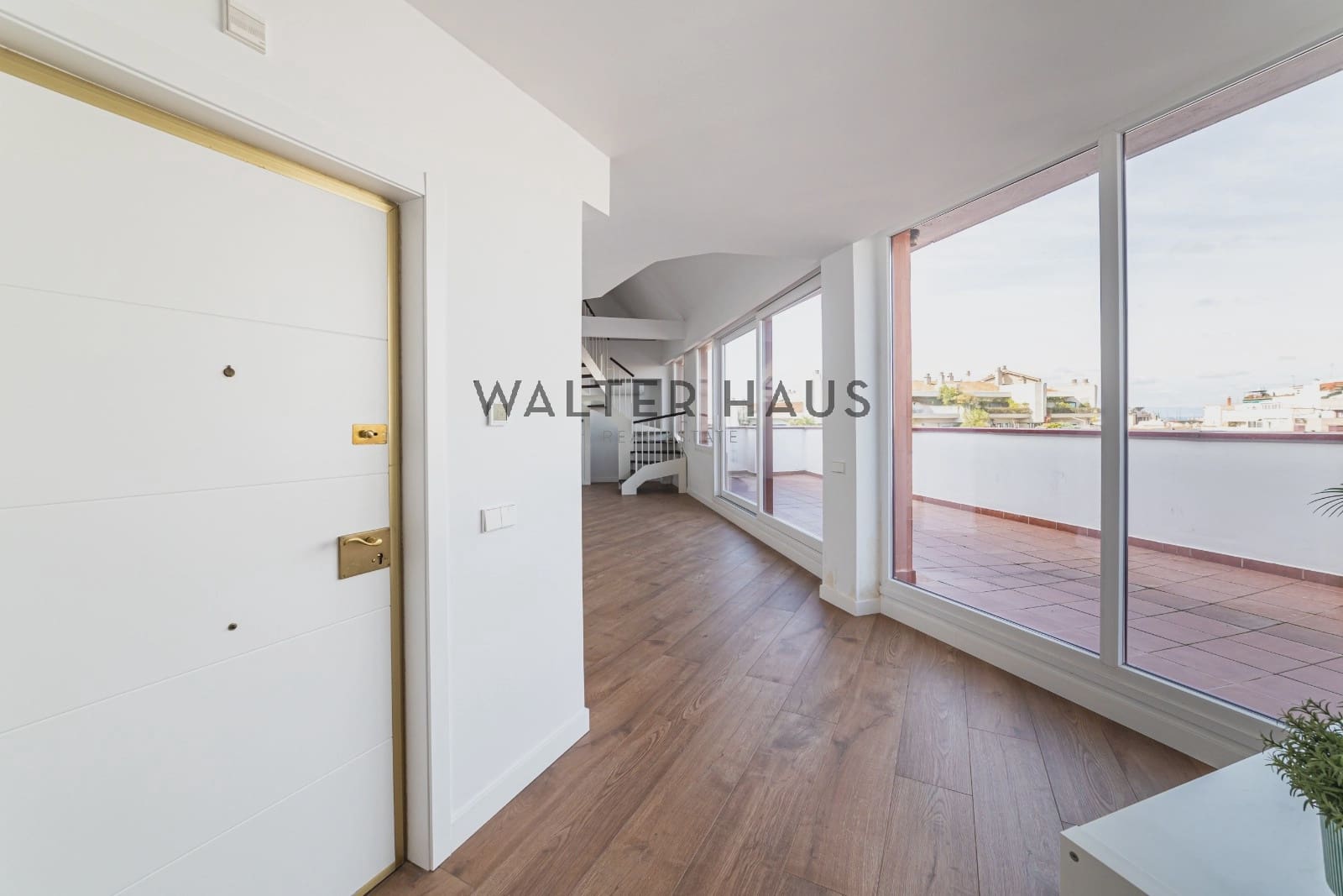 5 bedroom Penthouse for sale in Madrid city - € 2,850,000 (Ref: 9694472)