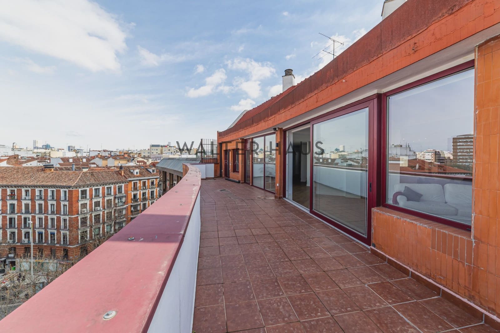 5 bedroom Penthouse for sale in Madrid city - € 2,850,000 (Ref: 9694472)
