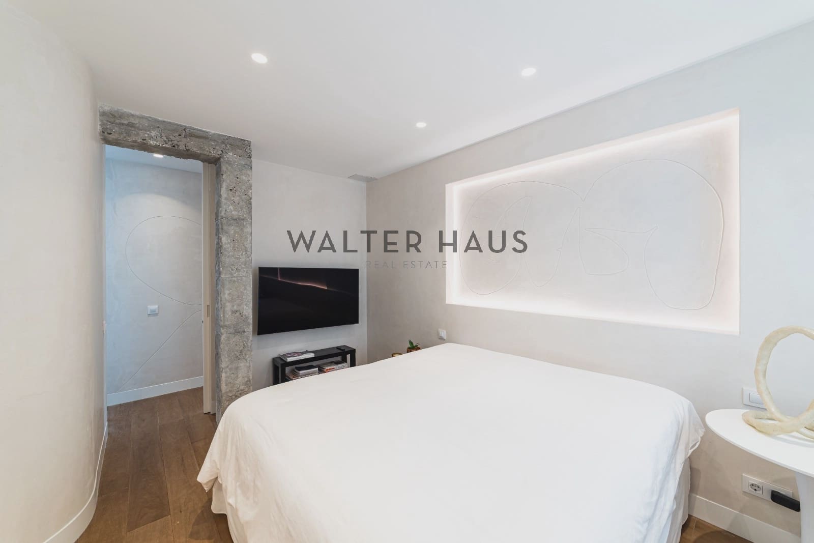 2 bedroom Penthouse for sale in Madrid city - € 2,930,000 (Ref: 9697770)