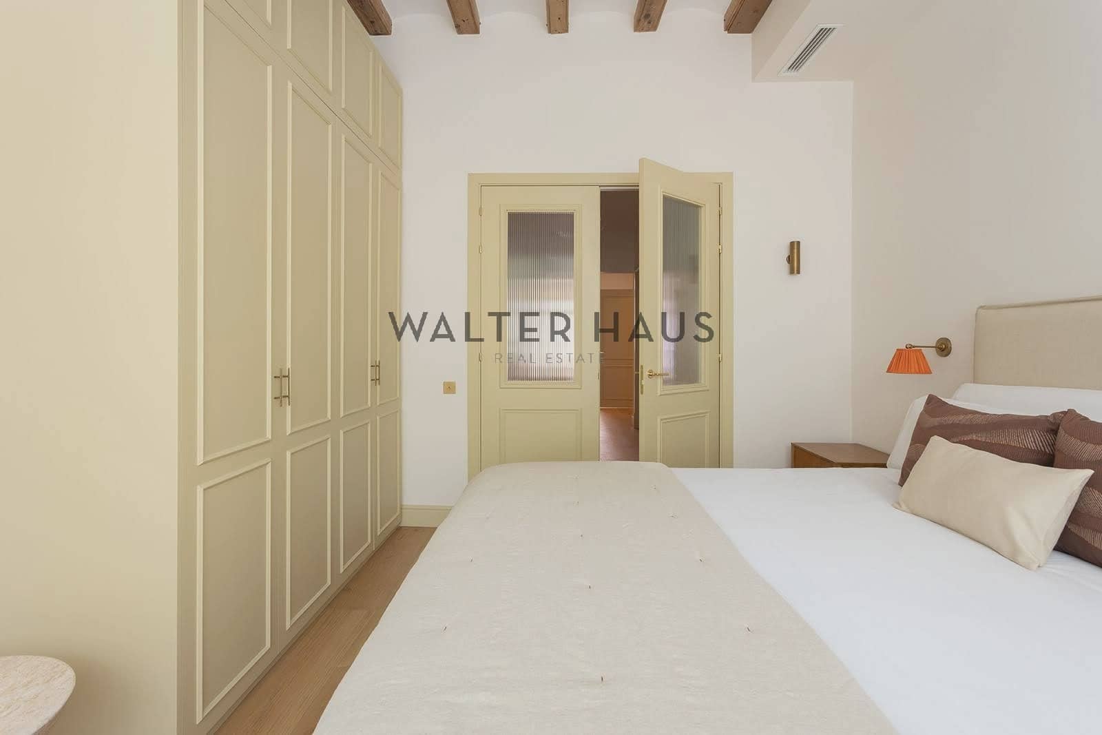 3 bedroom Flat for sale in Barcelona city - € 2,200,000 (Ref: 9697847)