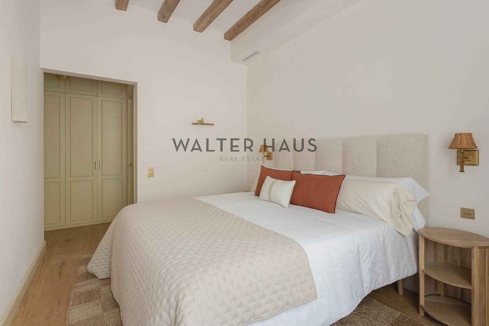 3 bedroom Flat for sale in Barcelona city - € 2,200,000 (Ref: 9697847)