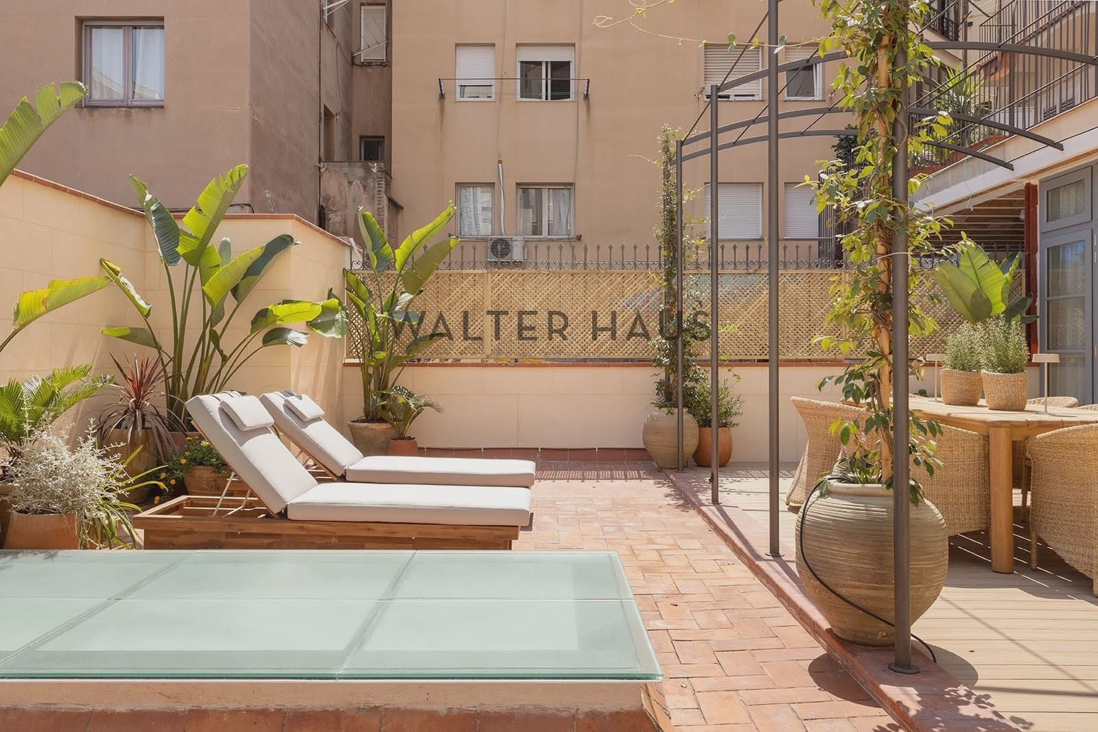 3 bedroom Flat for sale in Barcelona city - € 2,200,000 (Ref: 9697847)