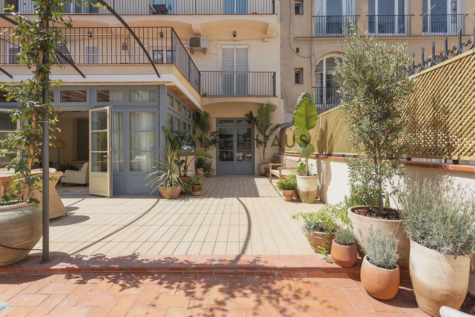 3 bedroom Flat for sale in Barcelona city - € 2,200,000 (Ref: 9697847)