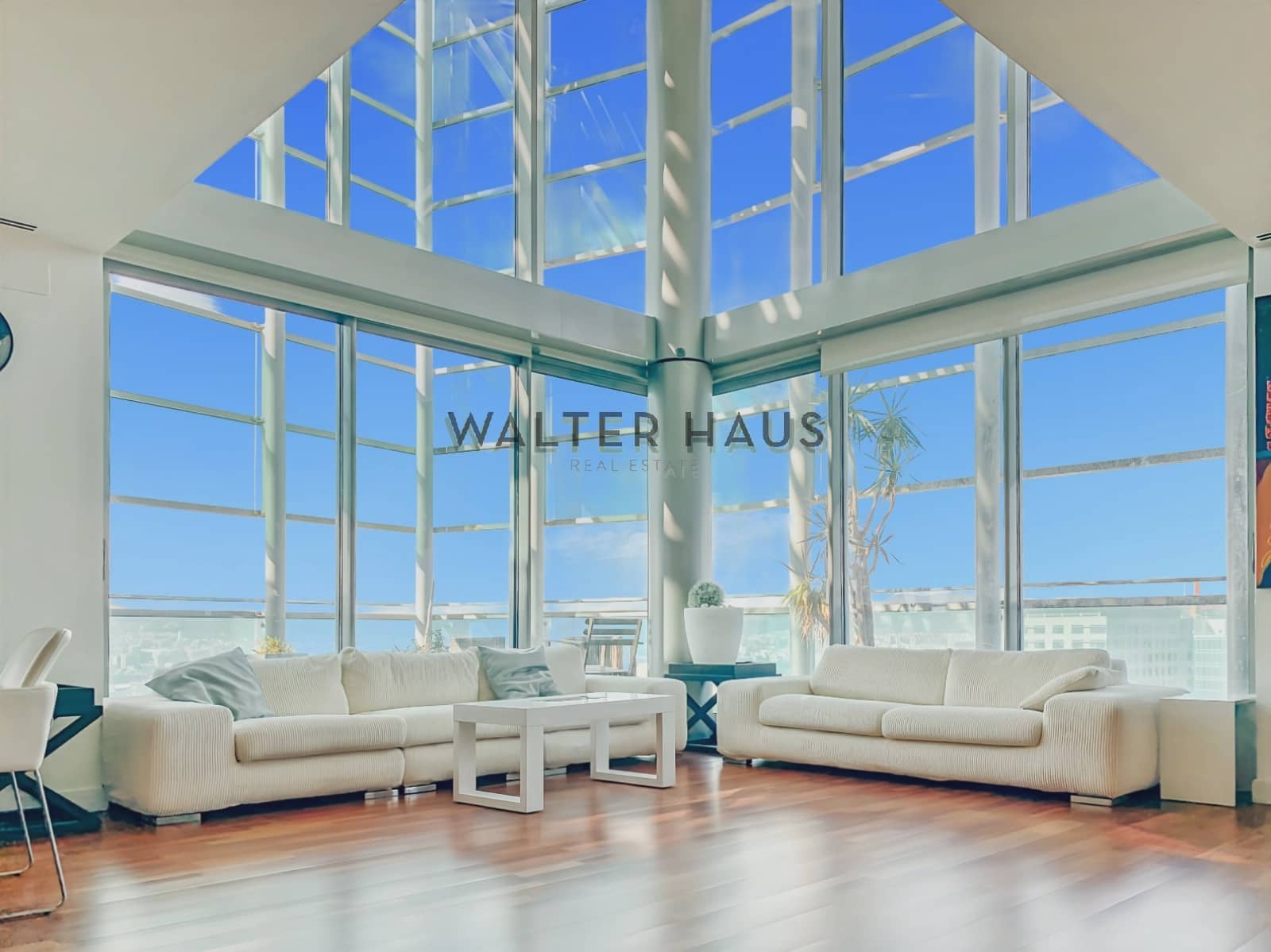 4 soveværelse Penthouse til leje i Barcelona by - € 7.500 (Ref: 9699146)