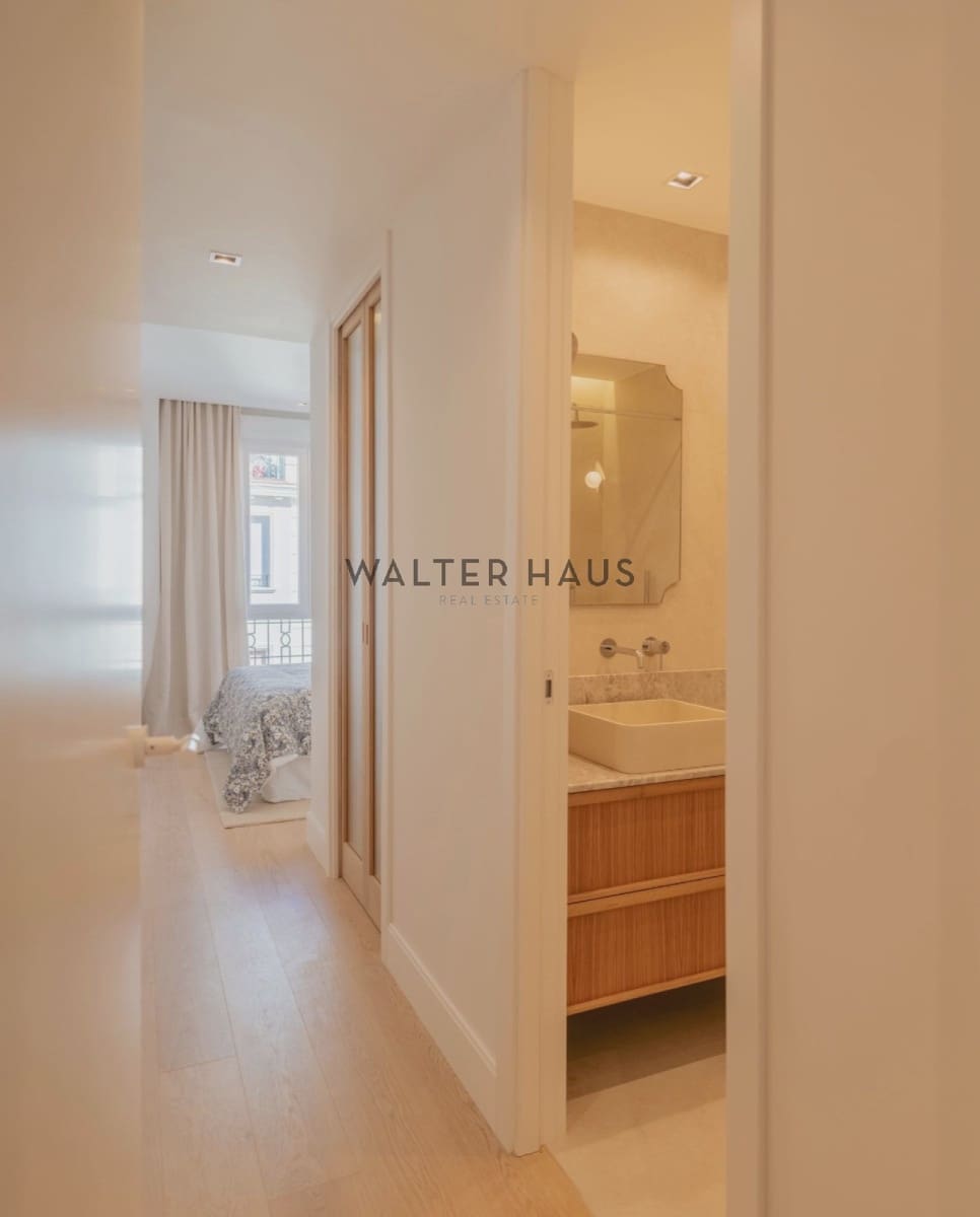 2 bedroom Flat for sale in Madrid city - € 1,580,000 (Ref: 9713268)