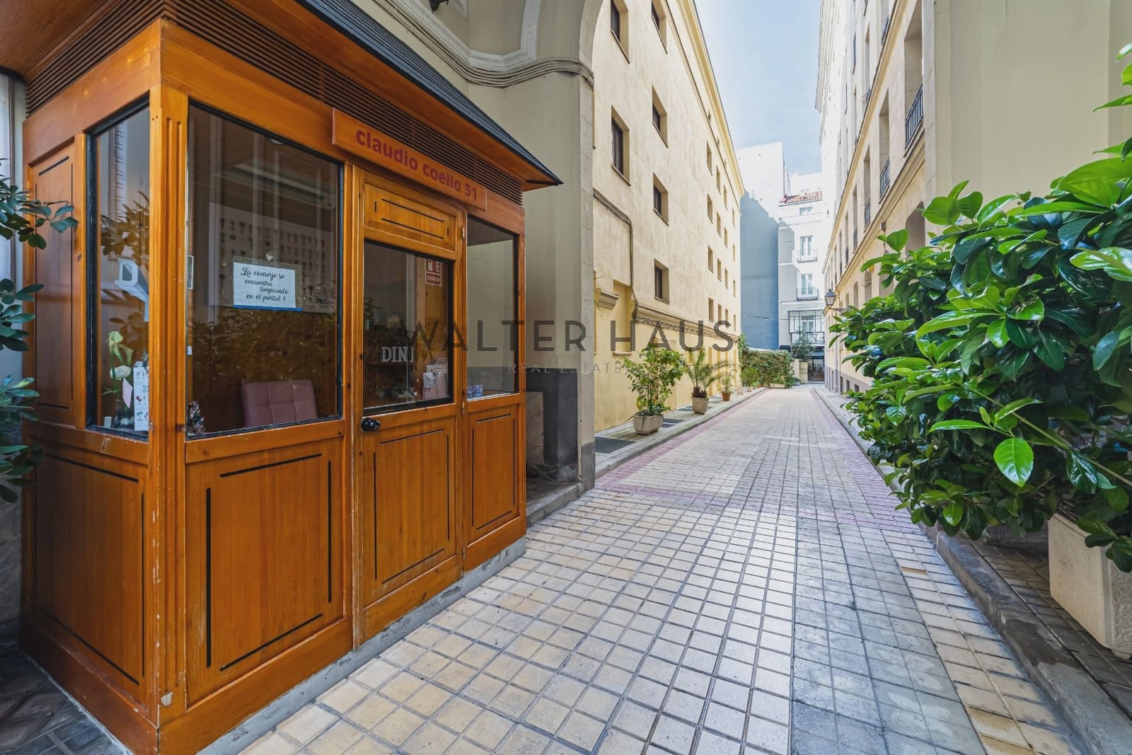 5 bedroom Flat for sale in Madrid city - € 1,670,780 (Ref: 9713527)