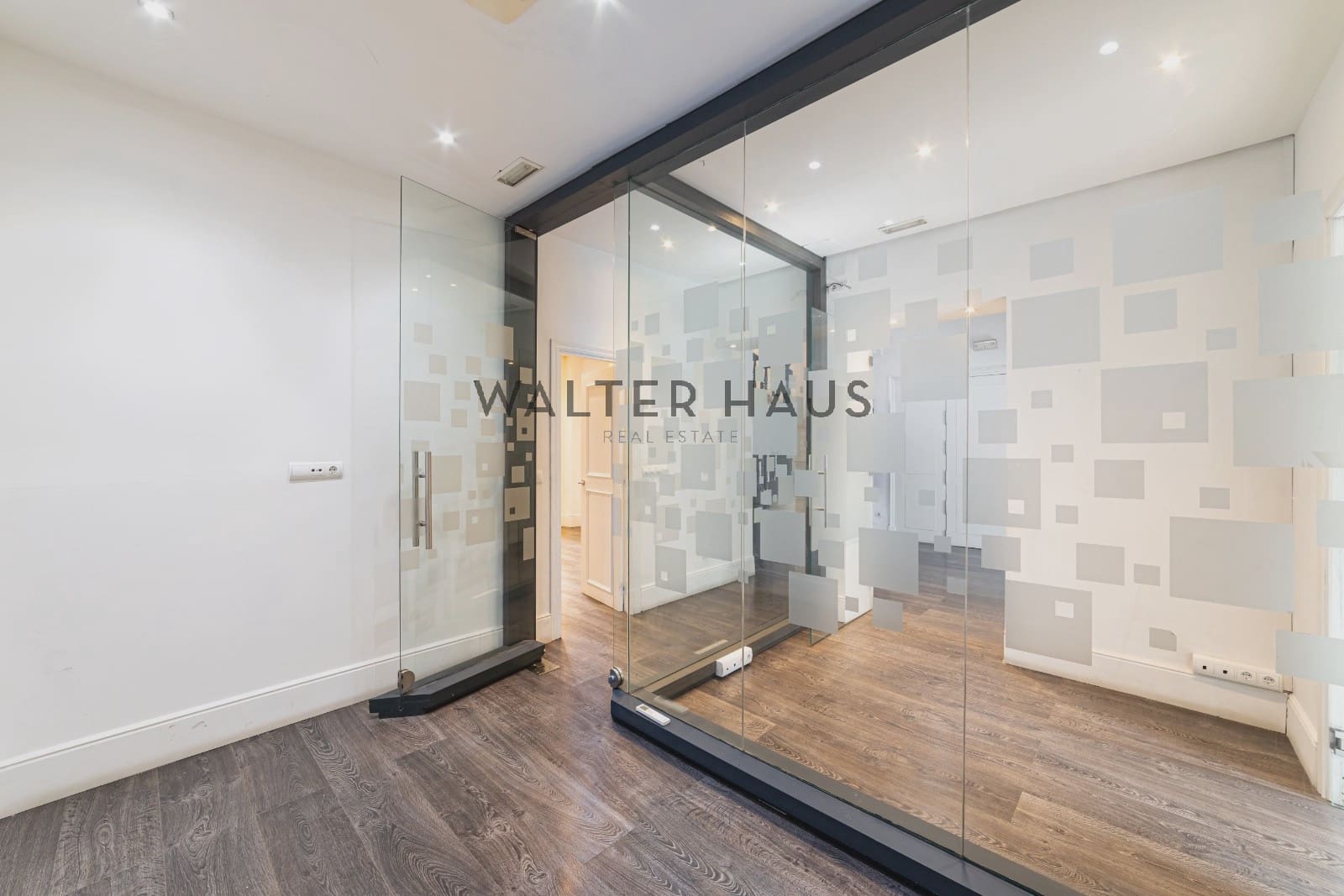 Office for rent in Madrid city - € 7,900 (Ref: 9715371)