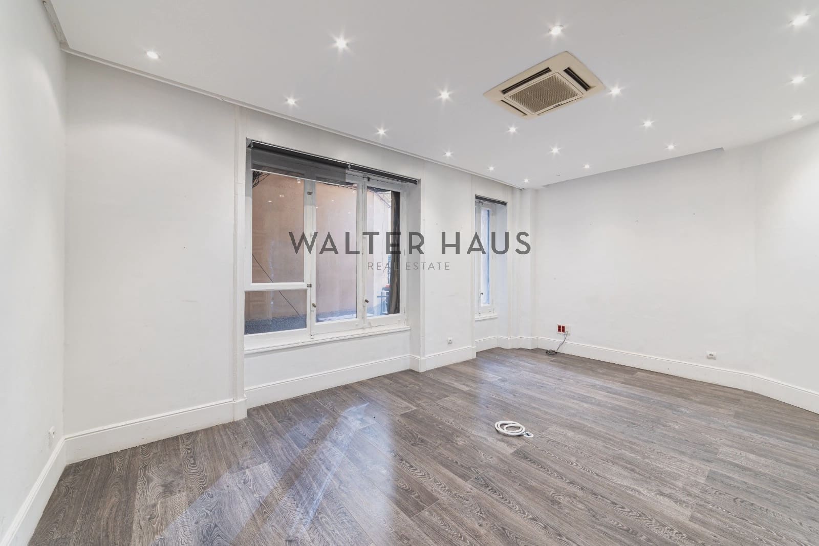 Office for rent in Madrid city - € 7,900 (Ref: 9715371)