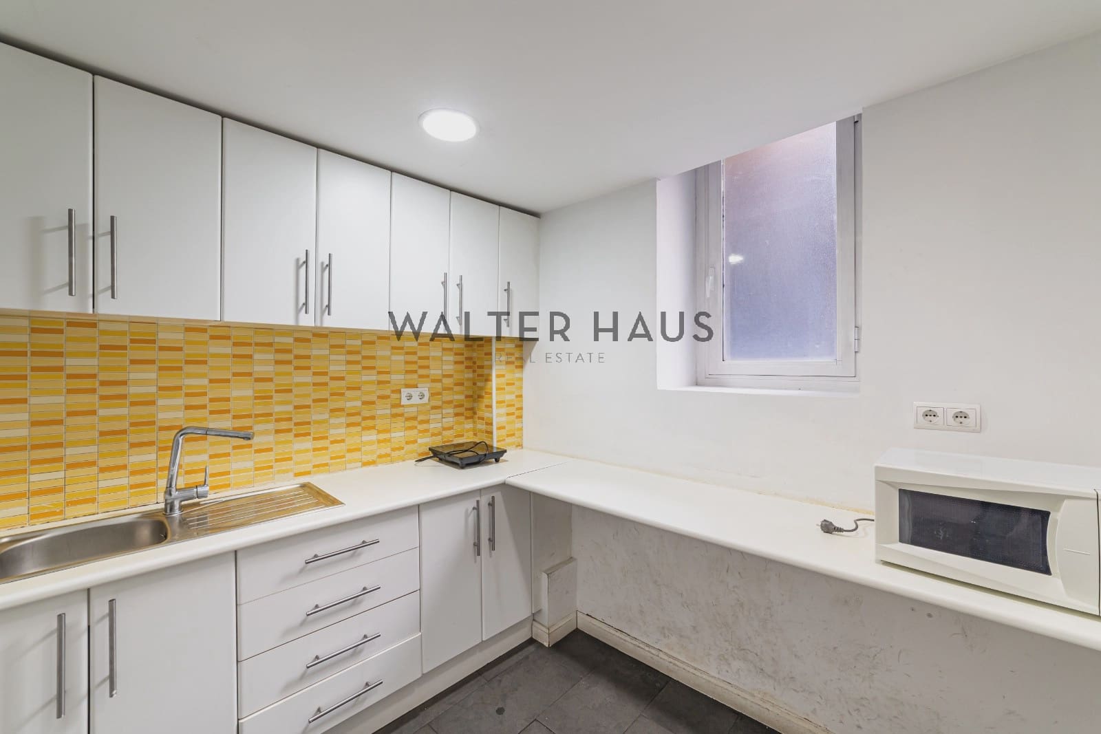 Office for rent in Madrid city - € 7,900 (Ref: 9715371)