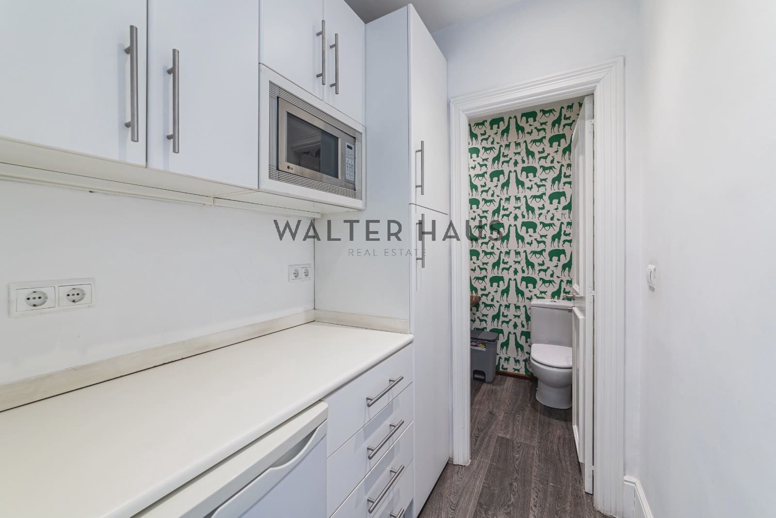 Office for rent in Madrid city - € 7,900 (Ref: 9715371)