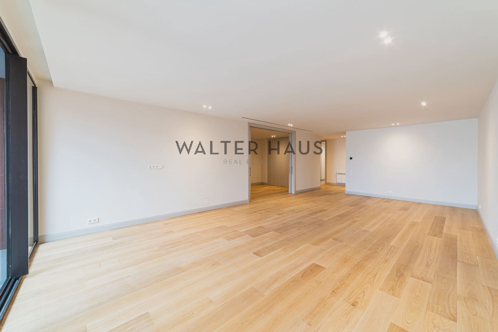 3 bedroom Flat for rent in Madrid city - € 10,000 (Ref: 9715665)