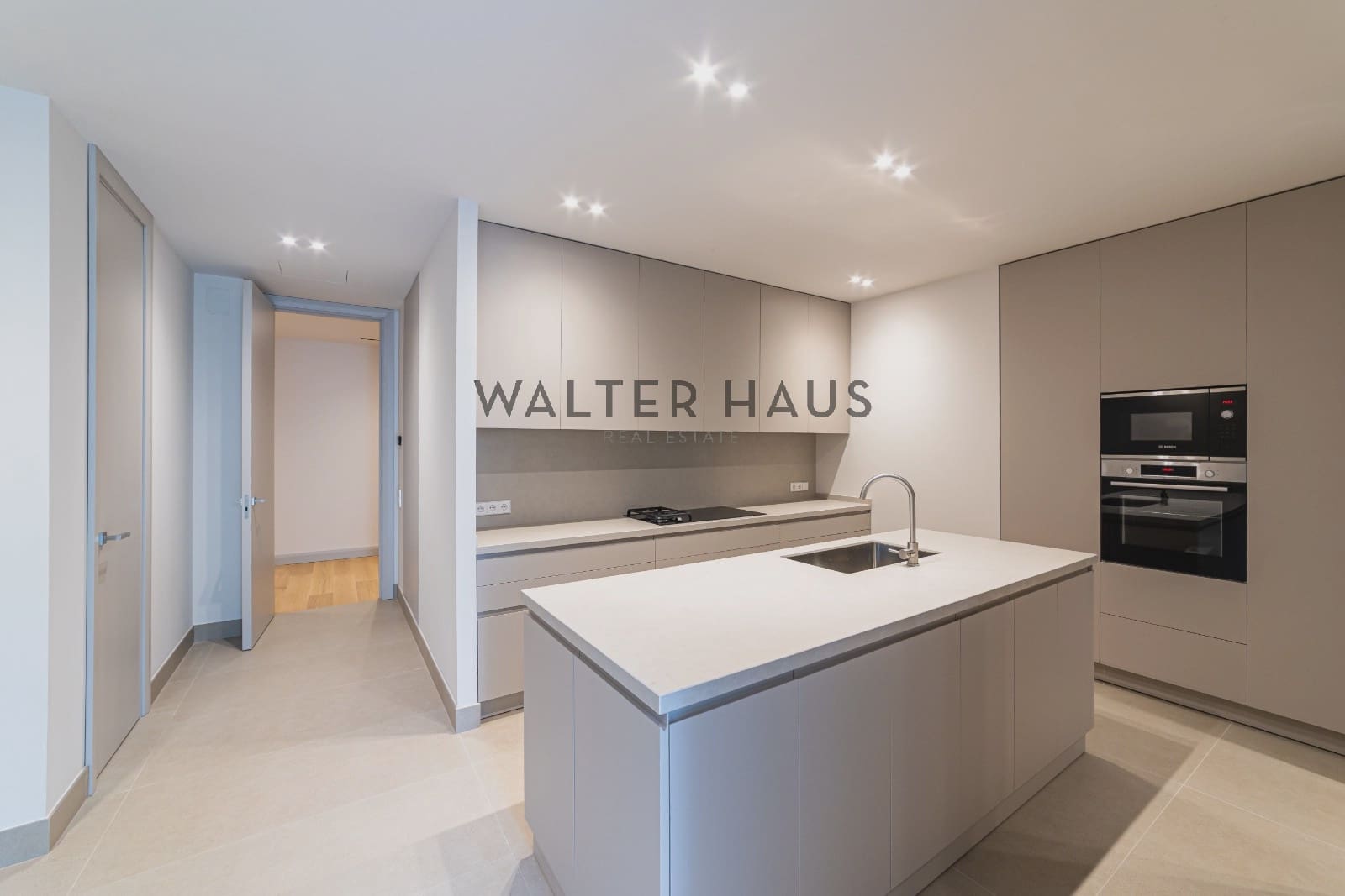 3 bedroom Flat for rent in Madrid city - € 10,000 (Ref: 9715665)