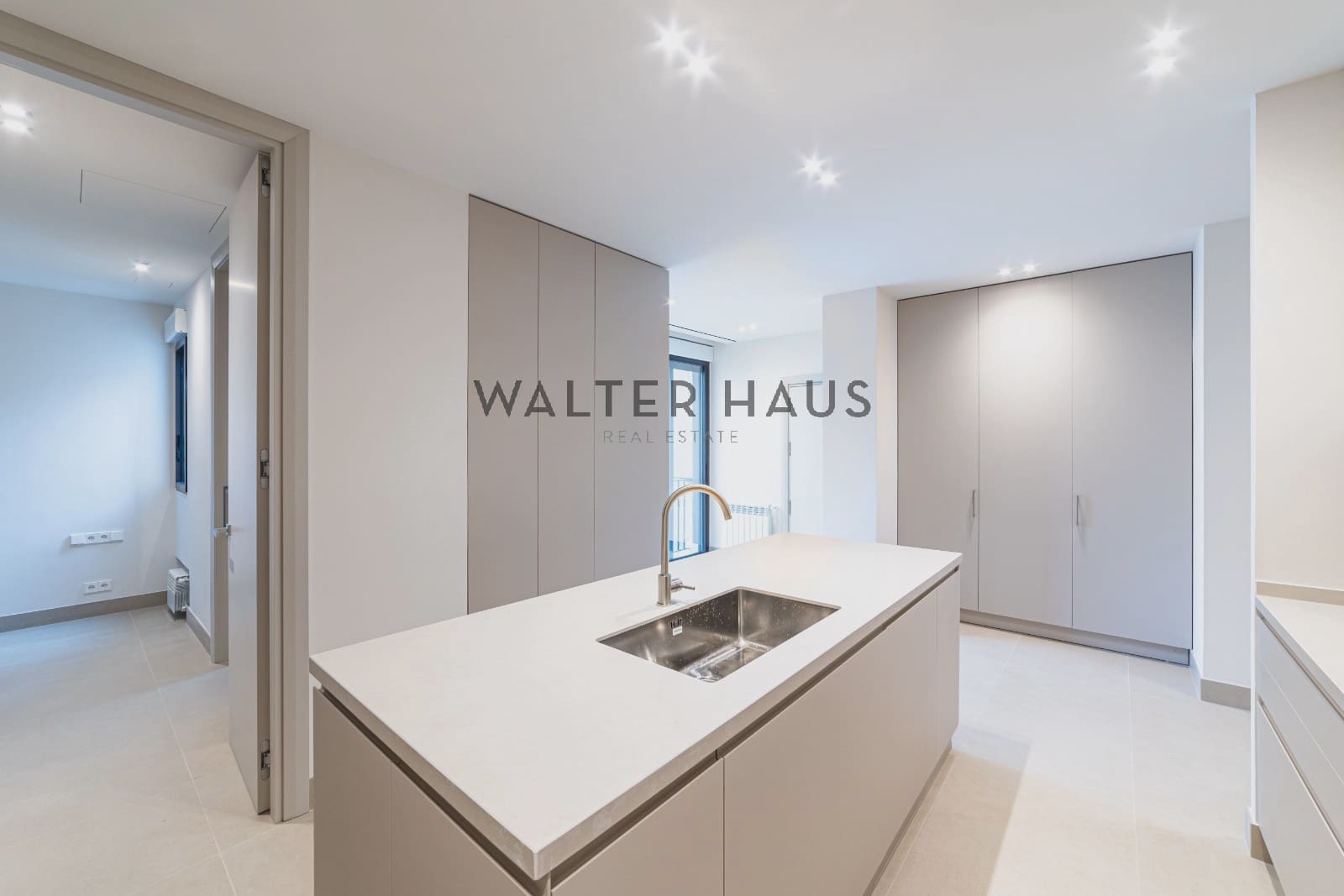 3 bedroom Flat for rent in Madrid city - € 10,000 (Ref: 9715665)