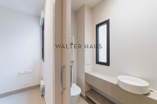 Appartement de 3 chambres à louer à Castellana, Madrid ville - 10 000 € (Ref: 9715665)