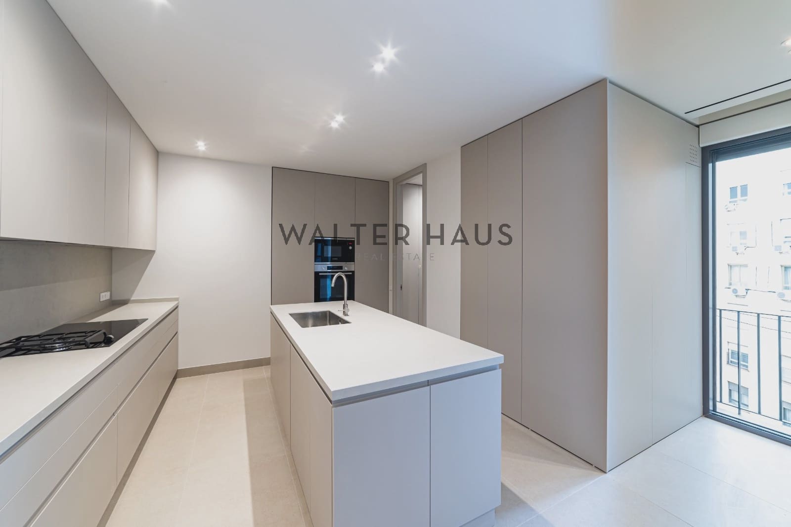 3 bedroom Flat for rent in Madrid city - € 10,000 (Ref: 9715665)