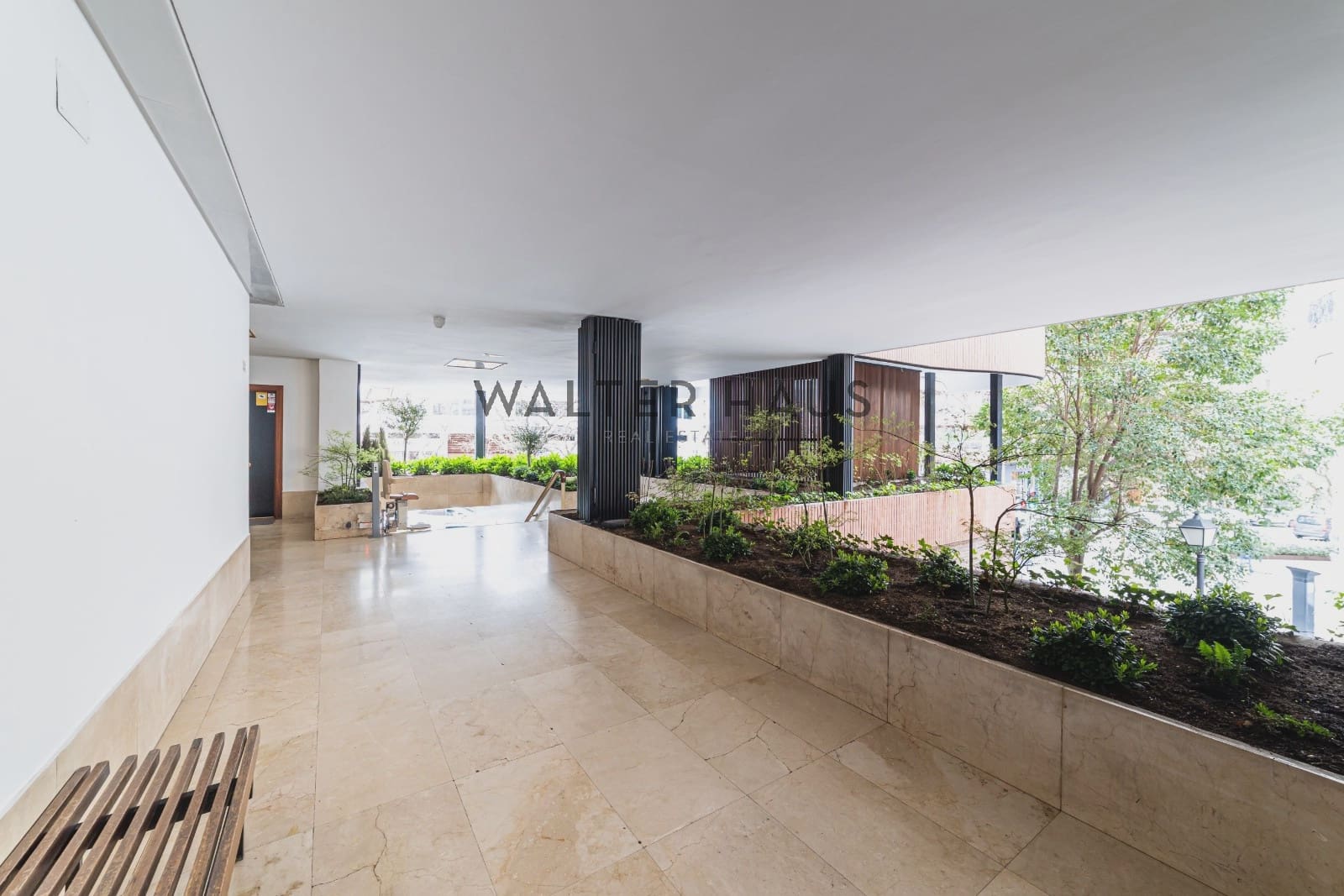 3 bedroom Flat for rent in Madrid city - € 10,000 (Ref: 9715665)