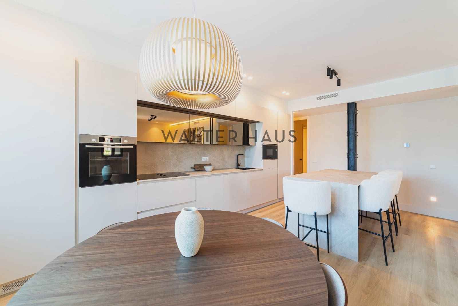 Piso de 3 habitaciones en Madrid ciudad en venta - 2.275.000 € (Ref: 9715666)
