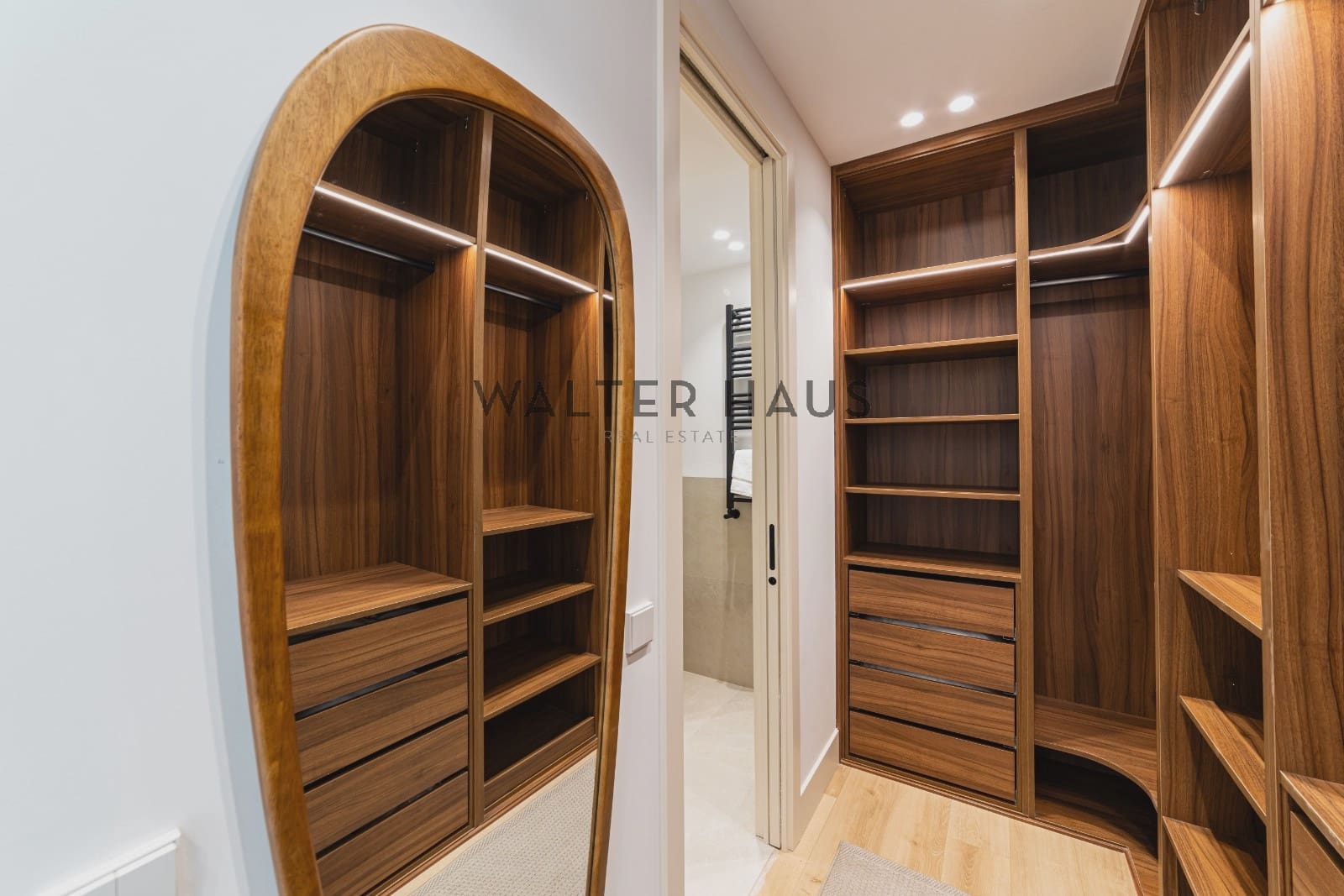 Piso de 3 habitaciones en Madrid ciudad en venta - 2.275.000 € (Ref: 9715666)