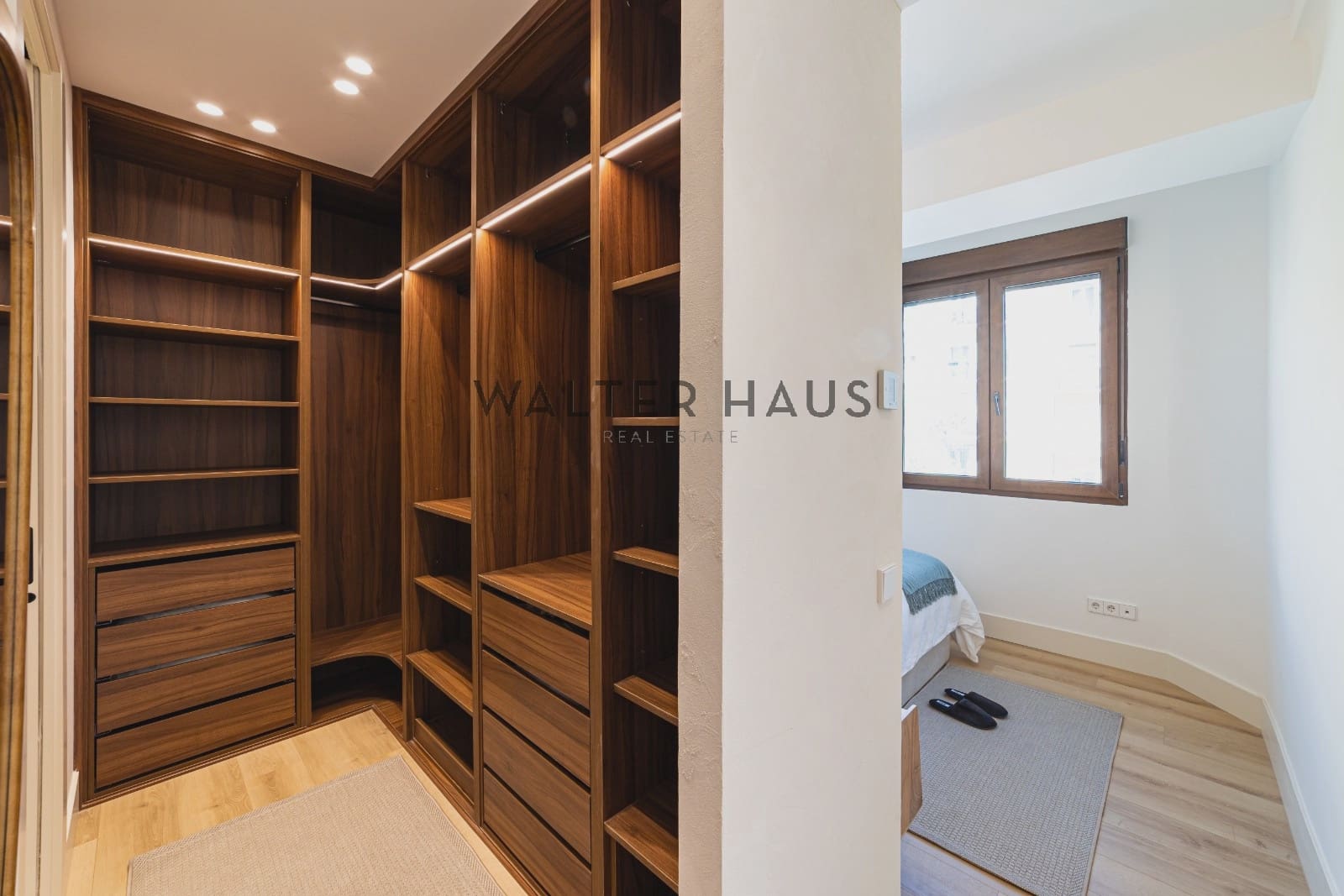 Piso de 3 habitaciones en Madrid ciudad en venta - 2.275.000 € (Ref: 9715666)