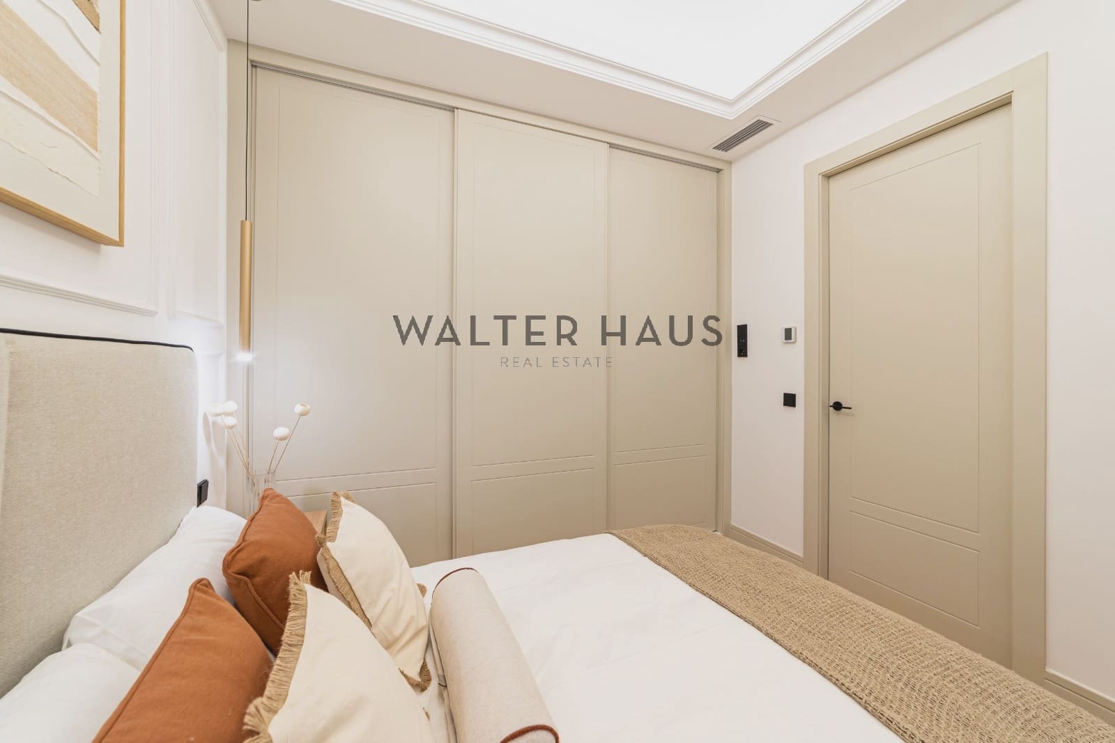 2 bedroom Flat for sale in Madrid city - € 1,590,000 (Ref: 9715667)