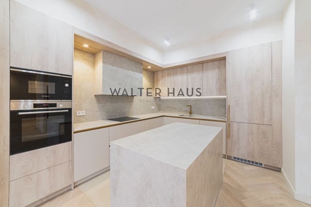 3 slaapkamer Flat te koop in Universidad, Madrid stad - € 1.390.000 (Ref: 9720475)