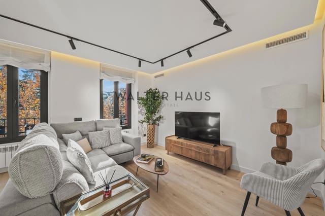 Piso de 3 habitaciones en Argüelles, Madrid ciudad en venta - 1.200.000 € (Ref: 9723532)