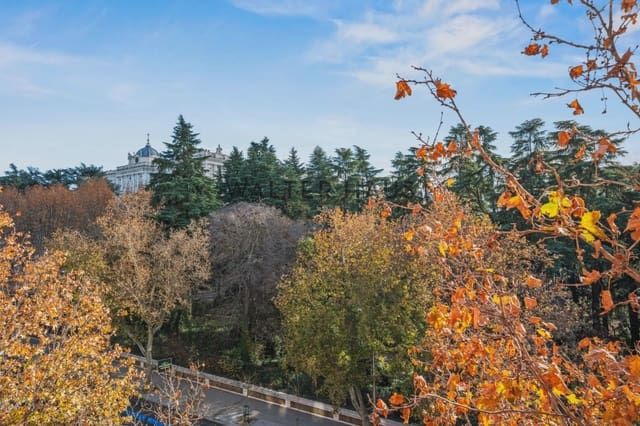 Piso de 3 habitaciones en Argüelles, Madrid ciudad en venta - 1.200.000 € (Ref: 9723532)