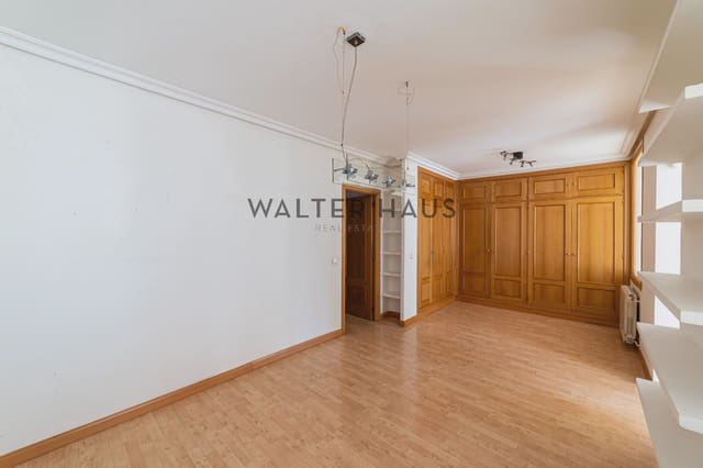 2 bedroom Flat for sale in Trafalgar, Madrid city - € 910,000 (Ref: 9726221)
