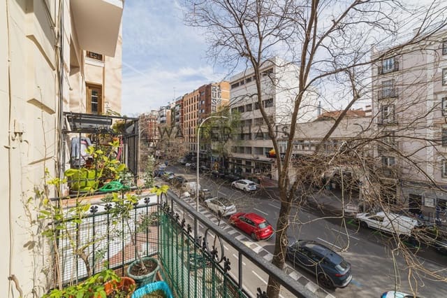 2 bedroom Flat for sale in Trafalgar, Madrid city - € 910,000 (Ref: 9726221)