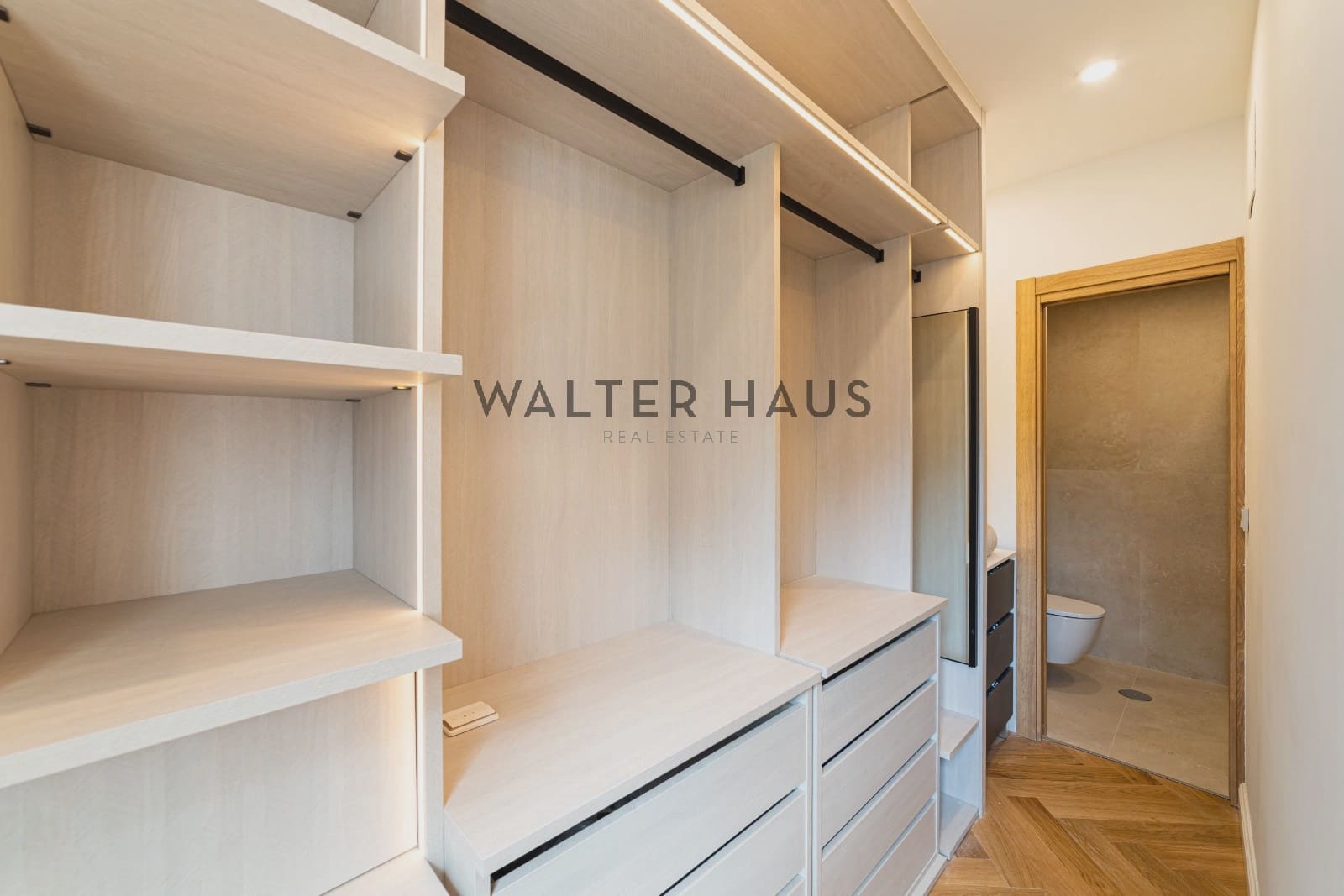 2 slaapkamer Flat te koop in Madrid stad - € 1.020.000 (Ref: 9730706)