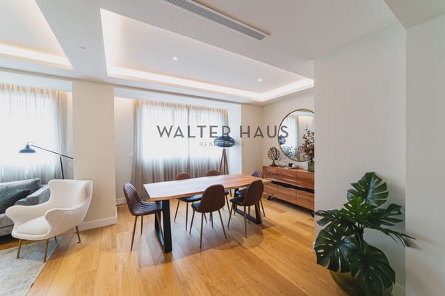 2 soverom Penthouse til salgs i Argüelles, Madrid by - € 1 850 000 (Ref: 9730948)