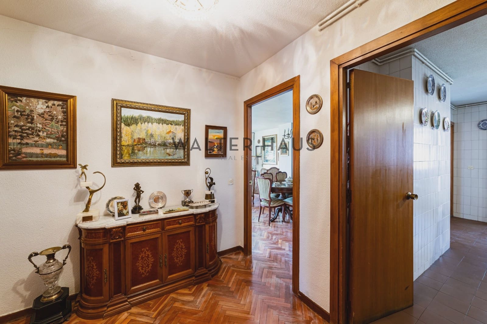 6 bedroom Flat for sale in Madrid city with pool garage - € 2,250,000 (Ref: 9731242)