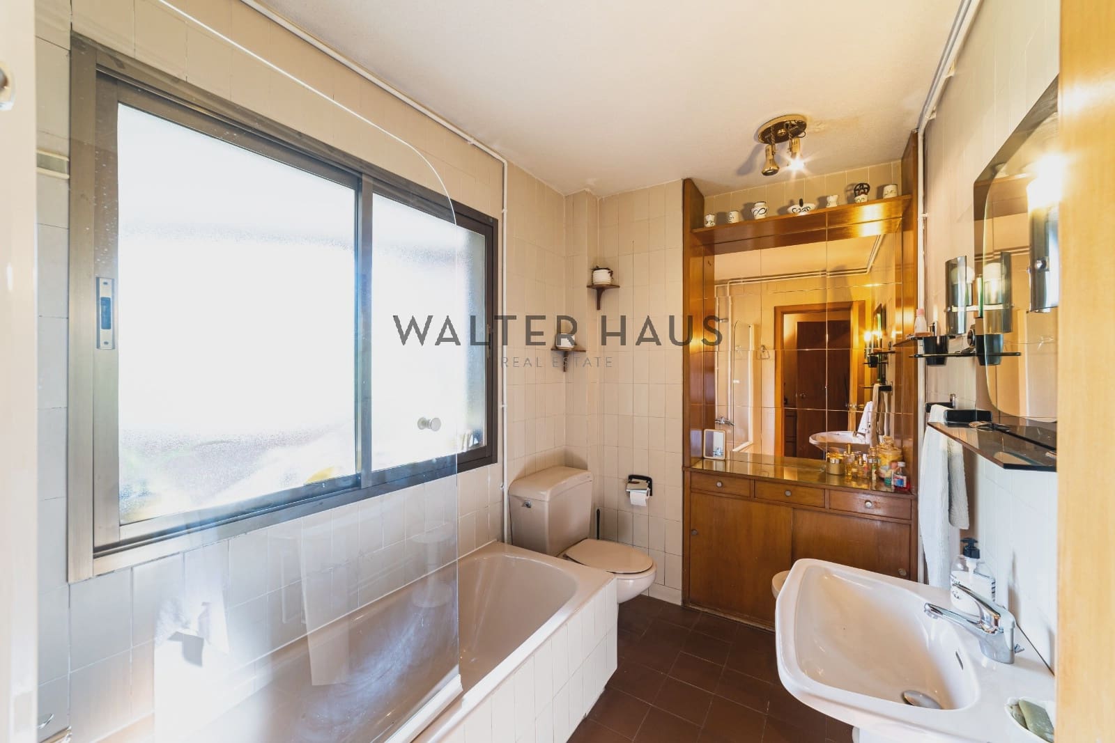 6 bedroom Flat for sale in Madrid city with pool garage - € 2,250,000 (Ref: 9731242)