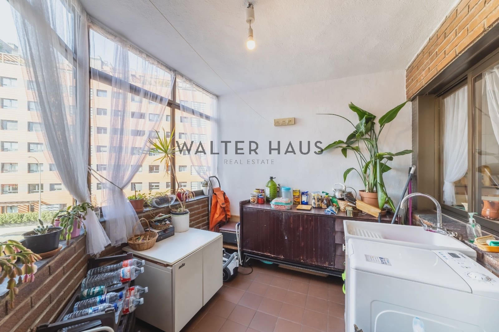 6 bedroom Flat for sale in Madrid city with pool garage - € 2,250,000 (Ref: 9731242)
