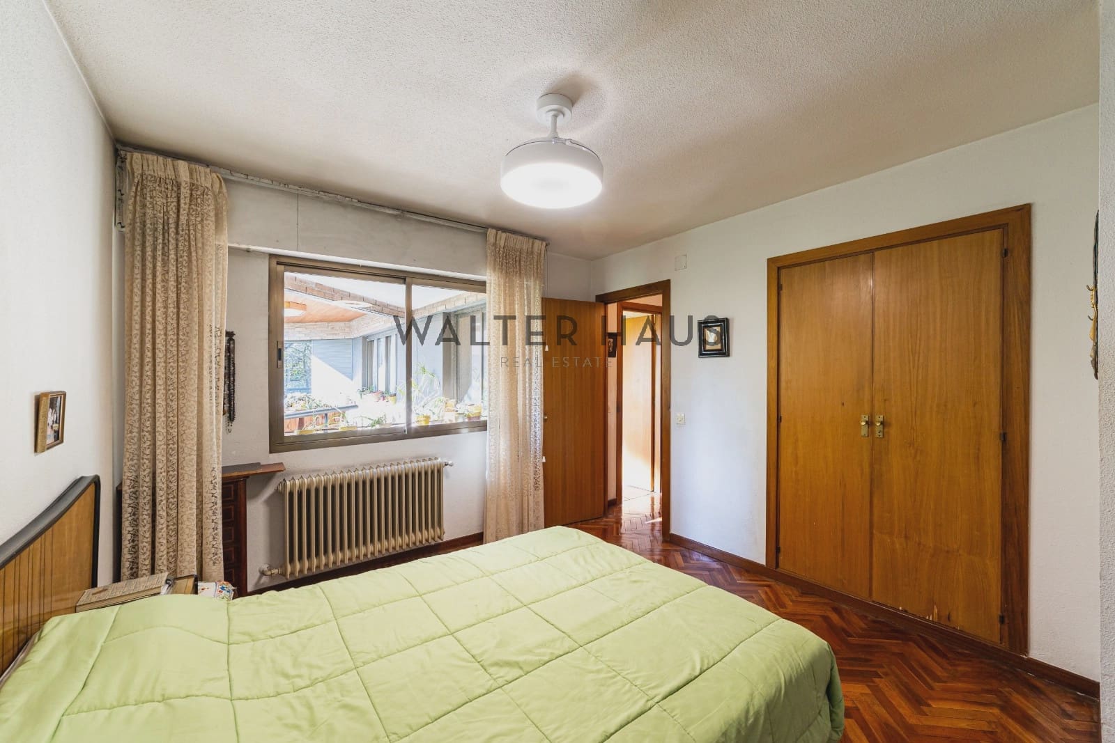 6 bedroom Flat for sale in Madrid city with pool garage - € 2,250,000 (Ref: 9731242)