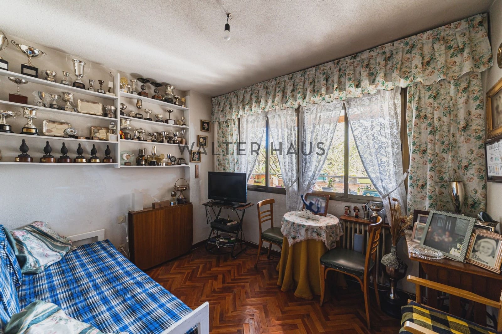 6 bedroom Flat for sale in Madrid city with pool garage - € 2,250,000 (Ref: 9731242)