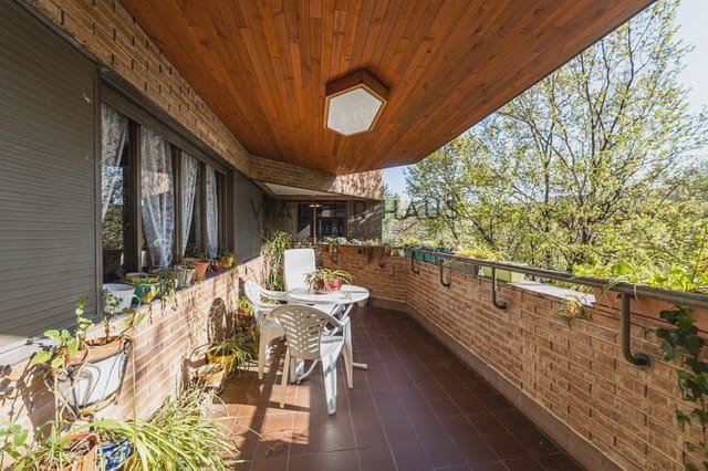 Piso de 6 habitaciones en Nueva España, Madrid ciudad en venta con piscina garaje - 2.250.000 € (Ref: 9731242)