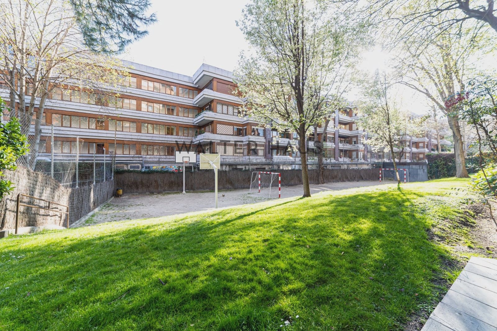 6 bedroom Flat for sale in Madrid city with pool garage - € 2,250,000 (Ref: 9731242)